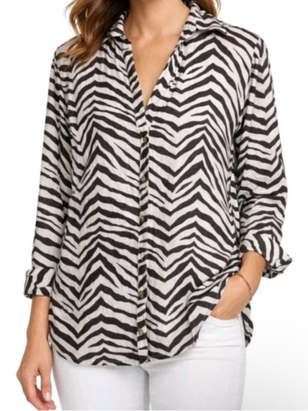Tahari Zebra Animal Print Button Up Long Sleeve Shirt
100% Linen Size XL.